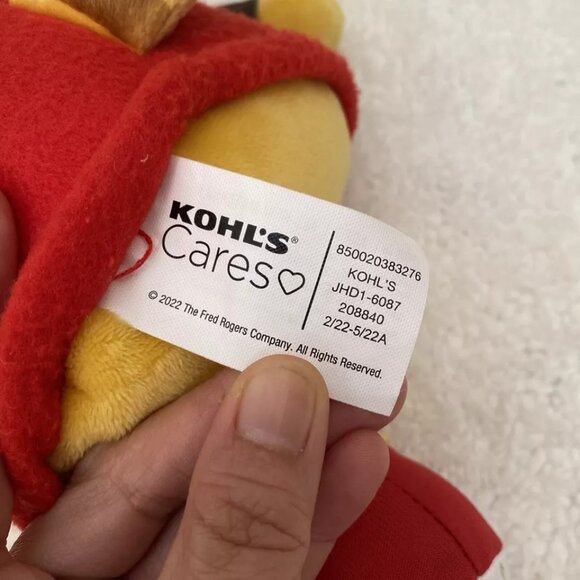 Daniel Tiger Stuffed Animal Doll Plush Toy Kohl's Cares 2022 Fred Rogers Company - Picture 6 of 12